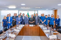 Presidente recebe comitiva da FIFA e reforça candidatura do Brasil à Copa do Mundo Feminina de 2027