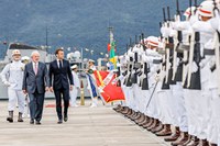 “ProSub é o mais importante projeto de cooperação em defesa”, diz Lula ao lançar submarino em parceria com Macron