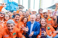 “A gente vai recuperar a indústria naval brasileira”, diz Lula ao anunciar início das obras de dragagem do Canal de São Lourenço (RJ)