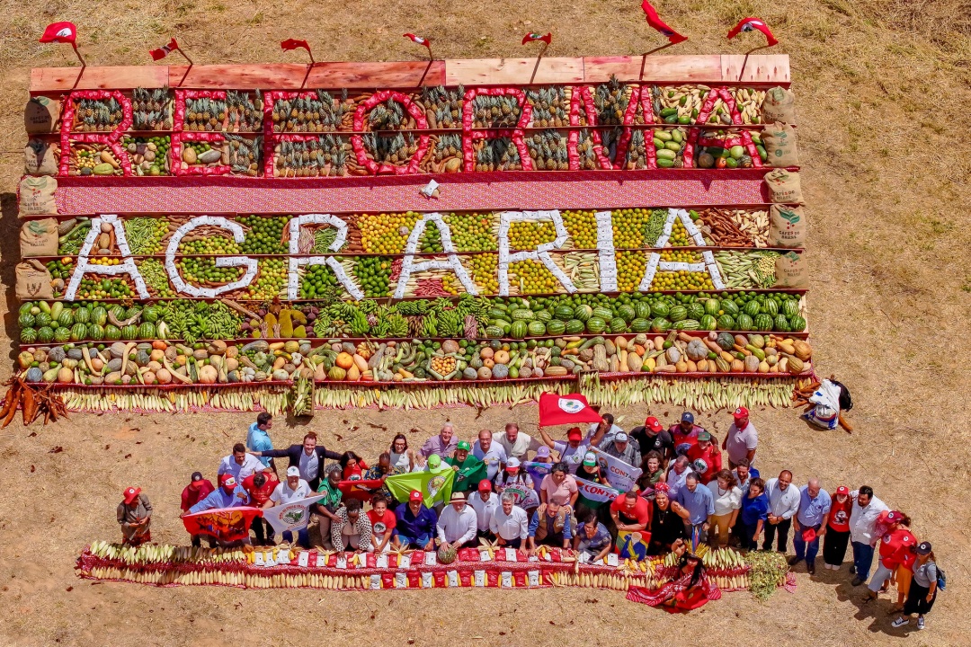 Lula: “A terra tem que estar na mão do povo para que ele possa produzir”