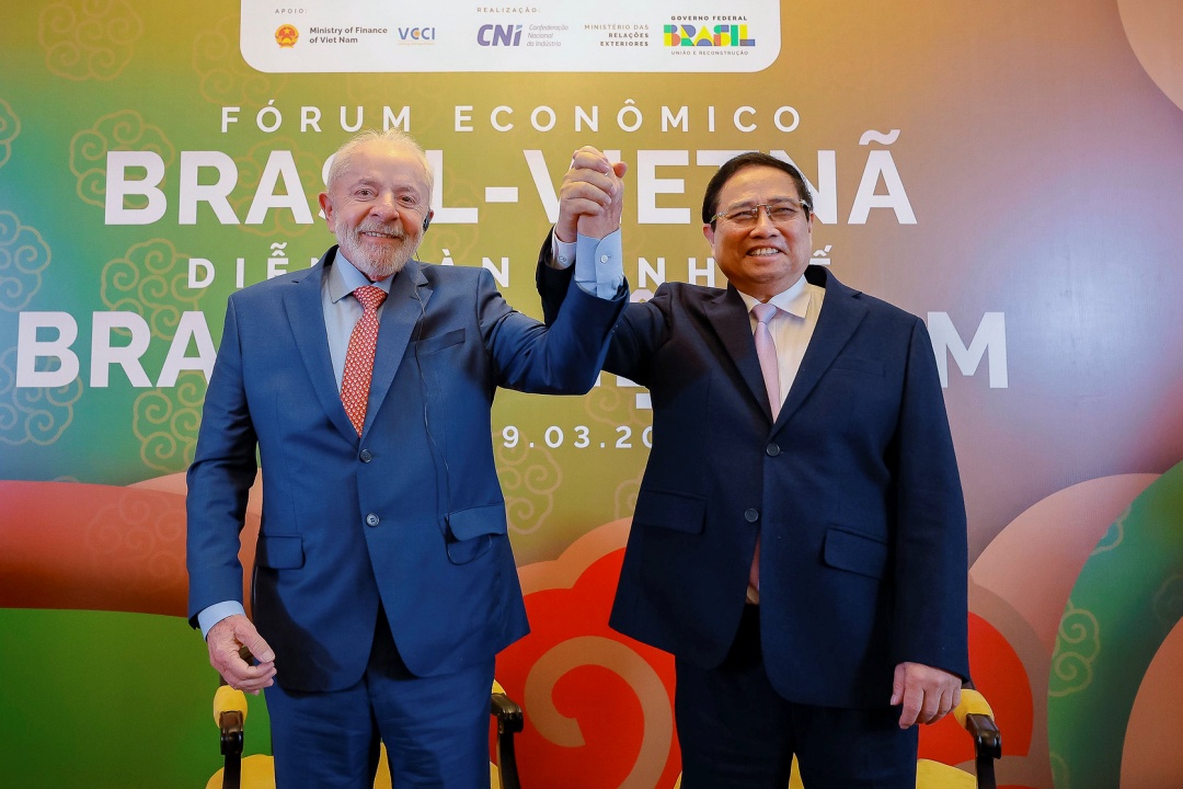 Presidente brasileiro e primeiro-ministro vietnamita exaltam parcerias bilaterais firmadas e intenção de estreitar relações em evento com empresários dos setores de bioenergia, proteína animal, alimentos e aviação