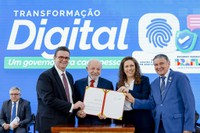 Lula assina decretos que asseguram mais eficiência na transformação digital em curso no país