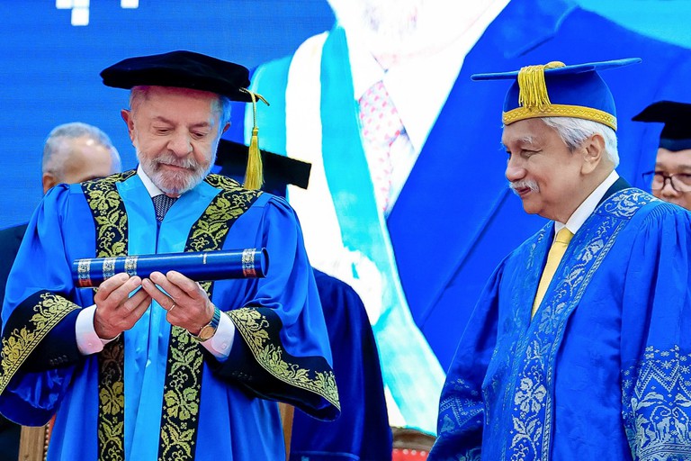 25102025_malasia_honoris_causa.jpg
