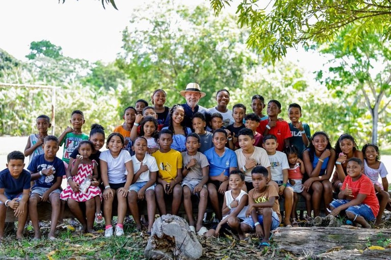 Lula visita Comunidade Quilombola Itacoã-Miri e assume compromisso com implementação de políticas de crédito, assistência técnica e mecanização