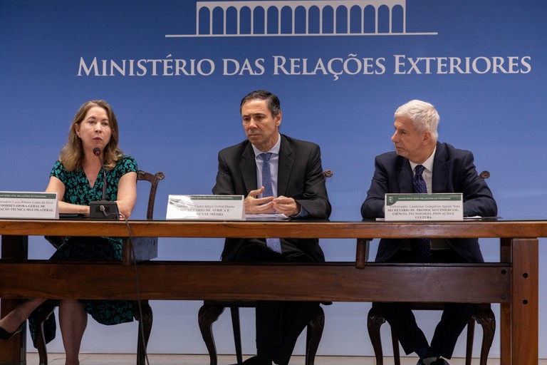 19112025_briefing_imprensa_itamaraty.jpg