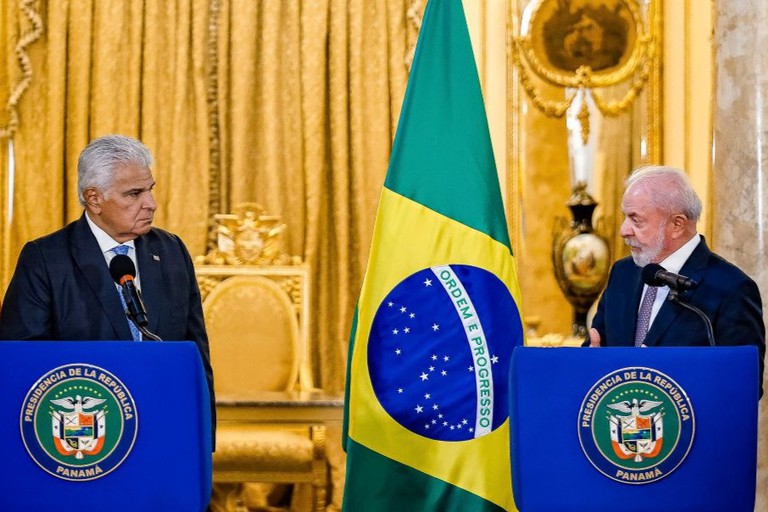 “América Latina e Caribe são capazes de construir um projeto autônomo de inserção internacional”, diz Lula no Panamá
