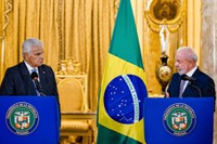 “América Latina e Caribe são capazes de construir um projeto autônomo de inserção internacional”, diz Lula no Panamá