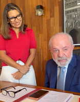 “Cultura é sagrada na construção da personalidade de um país”, diz Lula em ligação para Wagner Moura e Kleber Mendonça Filho