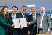 “Momento histórico”, diz Lula durante lançamento do Portal da Reforma Tributária e sanção da lei que cria Comitê Gestor do IBS