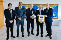 FIFA e CBF exaltam a Copa do Mundo de Futebol Feminino 2027, após encontro com presidente Lula