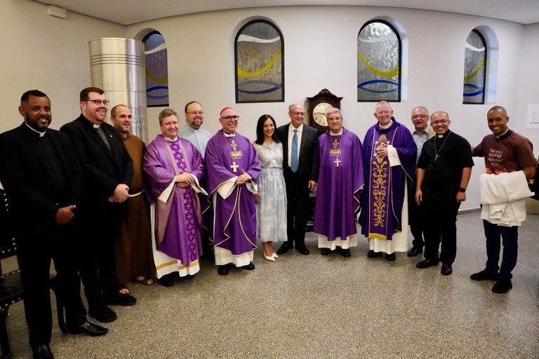 Geraldo e Lu Alckmin missa Fraternidade.jpg