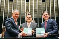 Lula em Mensagem ao Congresso: “Vamos continuar trabalhando juntos e juntas para que o ano de 2026 seja ainda melhor”