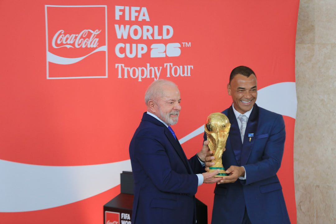 Evento em Brasília, com a participação do ministro do Esporte e de ex-jogadores, ressaltou a importância do futebol para o país