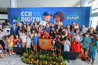 “Estamos garantindo que nossos jovens possam estar online em segurança”, diz Lula ao assinar regulamentação do ECA Digital