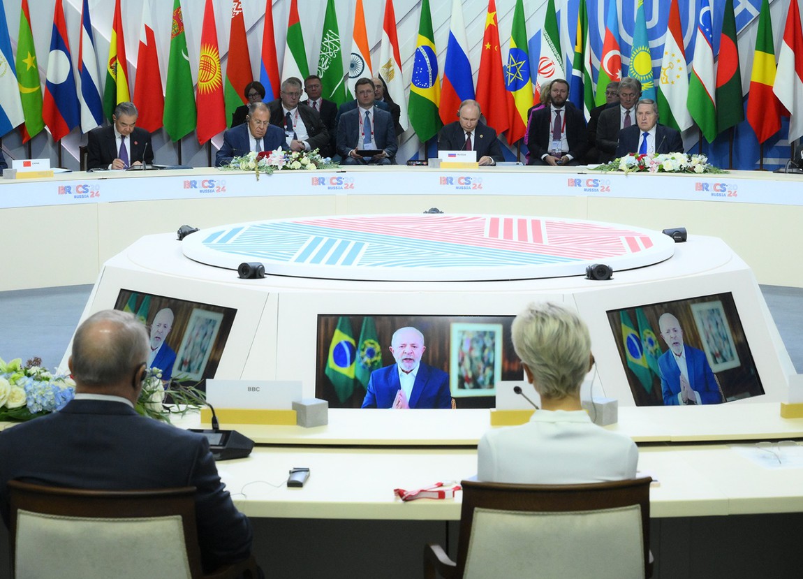 23.10.2024 - Presidente Lula, em discurso por teleconferência, durante reunião ampliada dos líderes do BRICS, na 16ª cúpula do BRICS em Kazan, Rússia