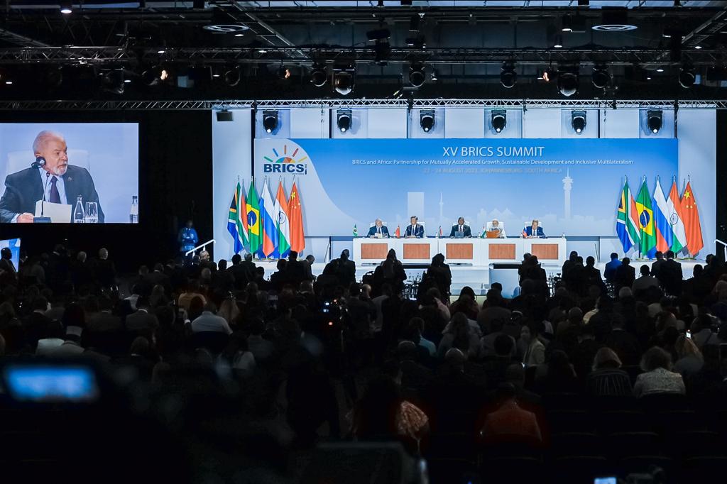 Em declaração conjunta, líderes do BRICS anunciam a entrada de seis novos países