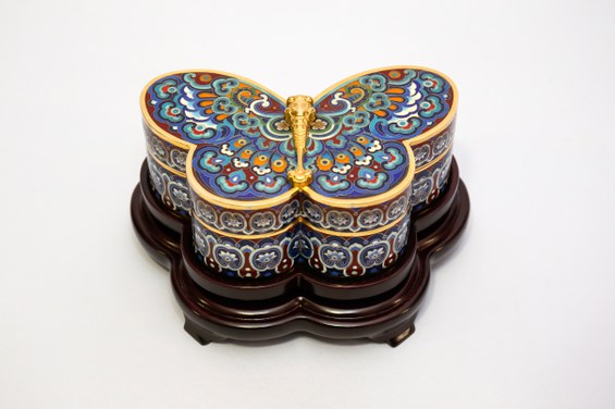 Caixa com tampa, tipo porta-jóias