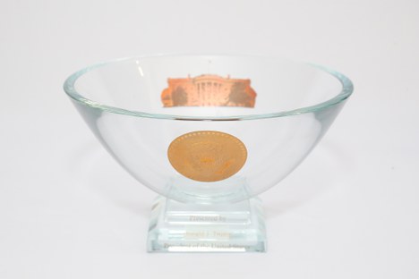 Centro de mesa com o selo oficial dos Estados Unidos da América