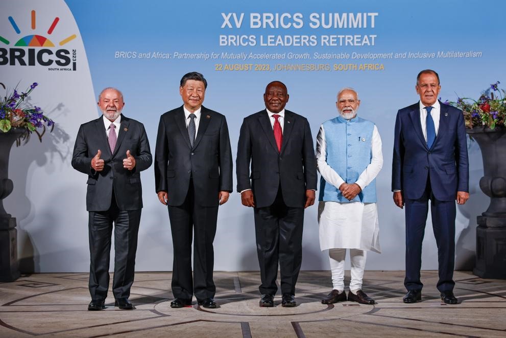 Presidentes Lula, Xi Jinping (China) e Cyril Ramaphosa (África do Sul); o primeiro-ministro Narendra Modi (Índia); e o ministro Sergey Lavrov, das Relações Exteriores da Rússia (da esquerda para a direita)