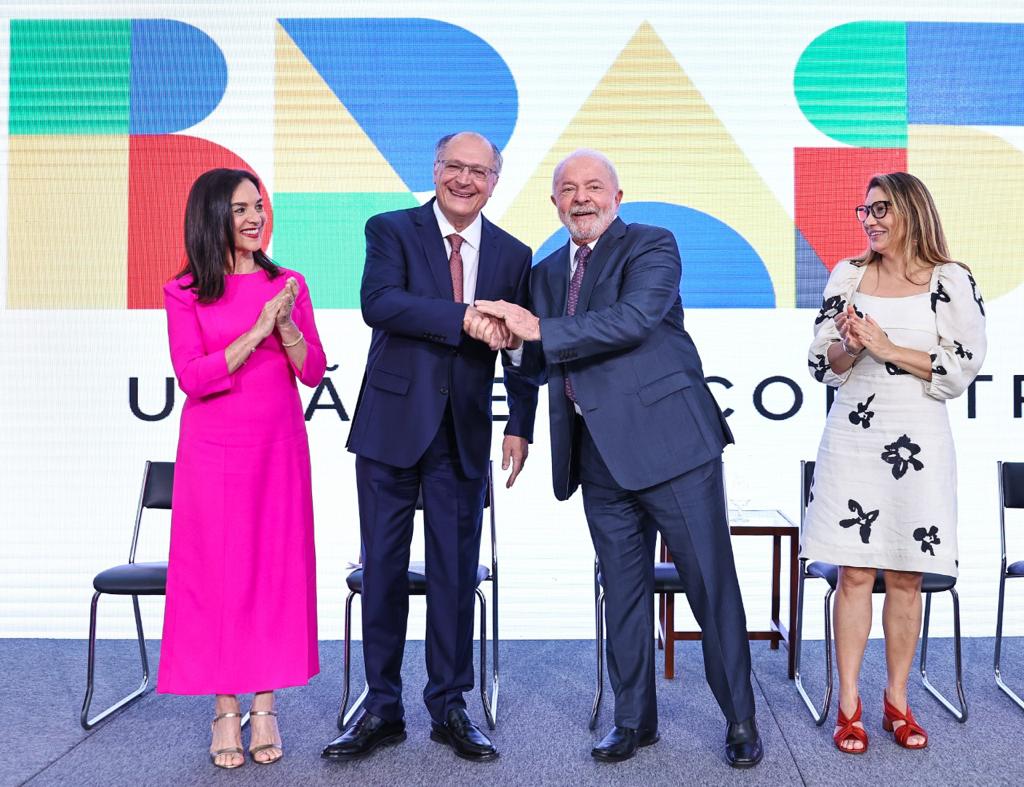 Janja e Geraldo Alckmin são recebidos pelo governador