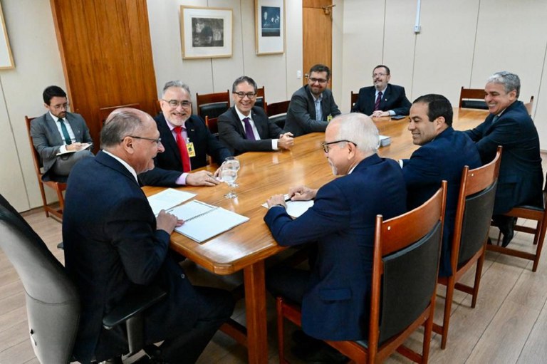 Vice-presidente Geraldo Alckmin e Frente Nacional dos Prefeitos