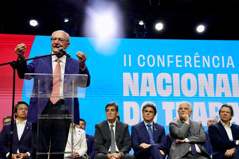 De 3 a 5 de março, em São Paulo, a II CNT será palco de debates com o objetivo de estabelecer diretrizes para a promoção do trabalho decente no Brasil.