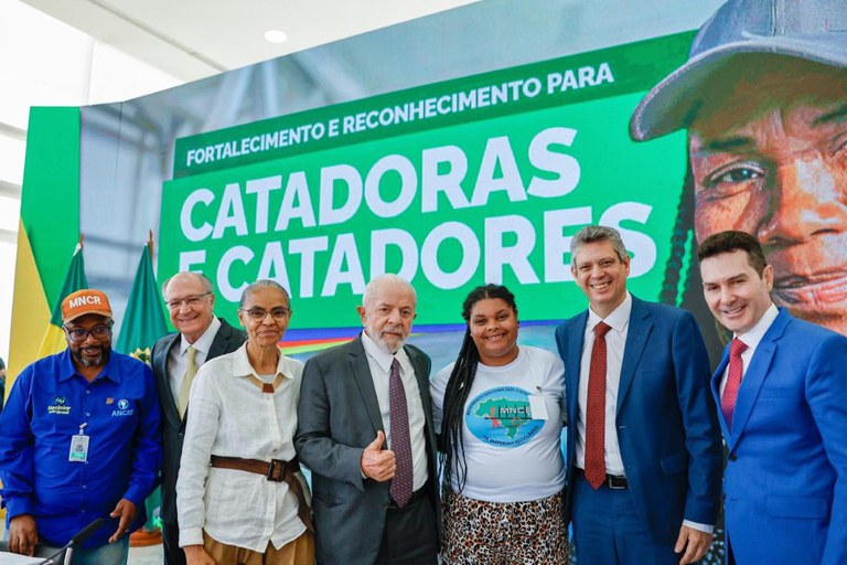 20240710_Comite_Interministerial_para_Inclusao_Socioeconomica_de_Catadores_e_Catadoras_de_Materiais_Reutilizaveis_e_Reciclaveis
