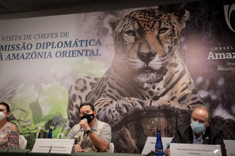 Coletiva Viagem Embaixadores AmzOri