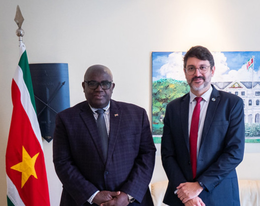Subsecretário de Articulação Institucional se reúne com ministro do Transporte, Comunicação e Turismo do Suriname