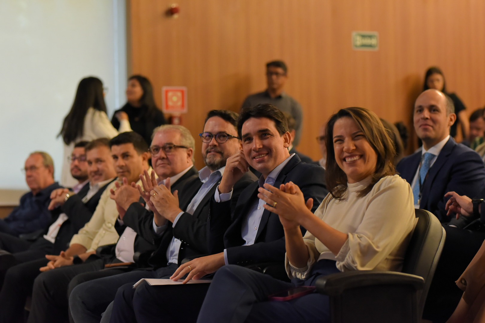 com-investimento-de-r-1-6-bi-ministerio-de-portos-e-aeroportos-e-governo-de-pernambuco-autorizam-criacao-de-novo-terminal-no-porto-de-suape