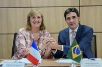 MPor e Embaixada da França discutem medidas sustentáveis para os setores aéreo e hidroviário