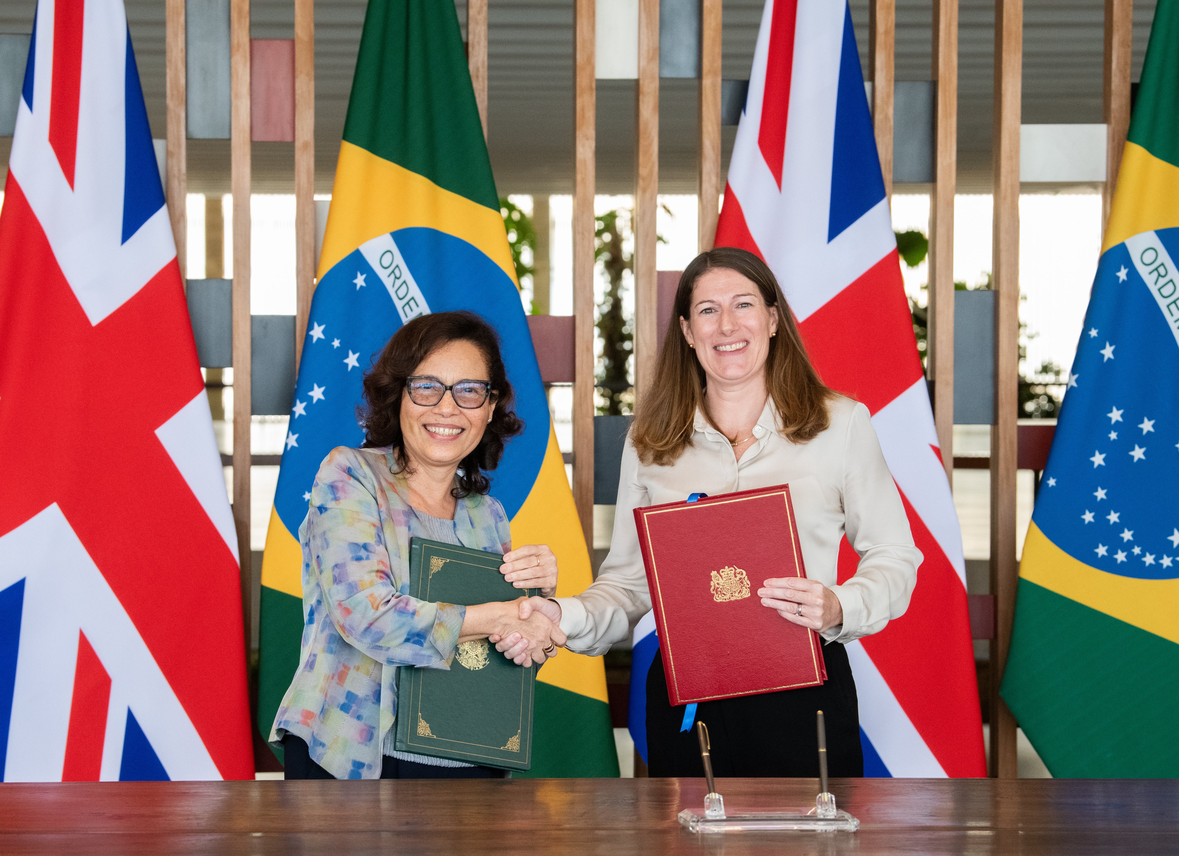 NOTA CONJUNTA - Assinatura do Acordo sobre Serviços Aéreos entre o Brasil e o Reino Unido