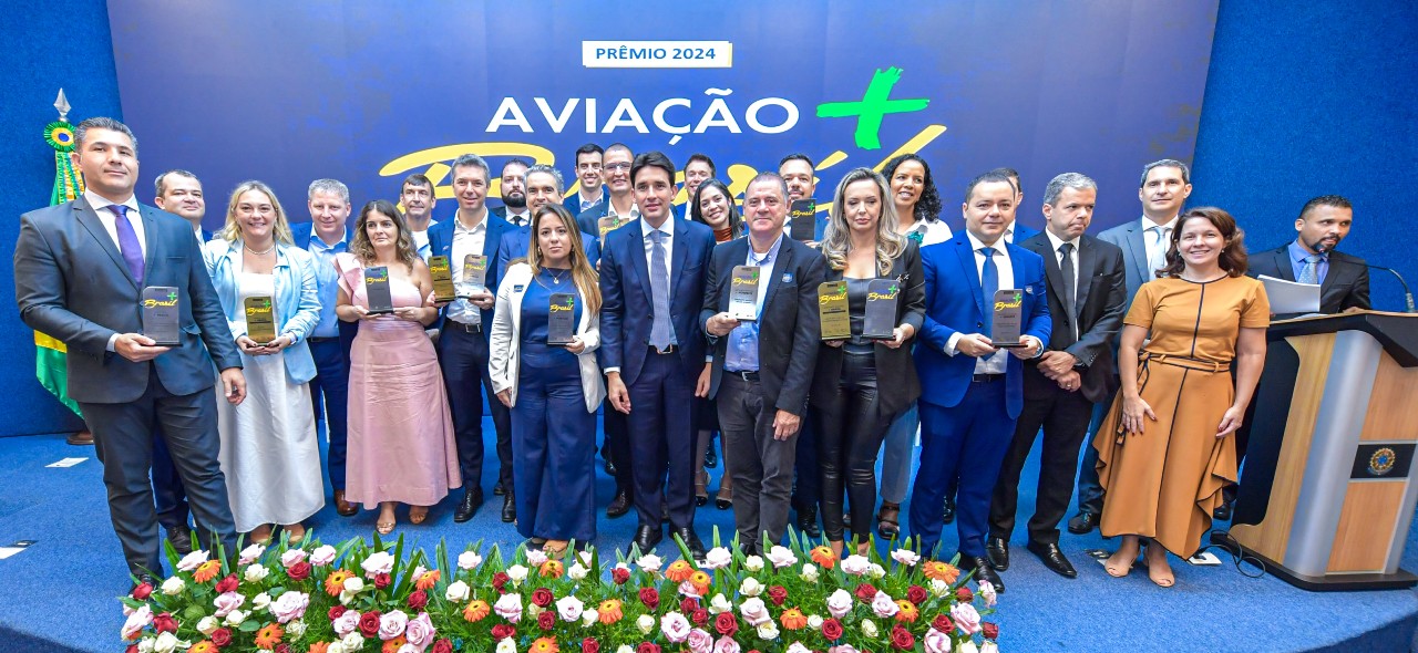 A entrega do Prêmio Aviação + Brasil 2024 é uma iniciativa da Secretaria Nacional de Aviação Civil e visa estimular a melhoria na prestação de serviços dos aeroportos e empresas aéreas