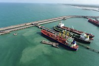 Novo serviço de bunker no Porto de Suape amplia a capacidade de carga em navios