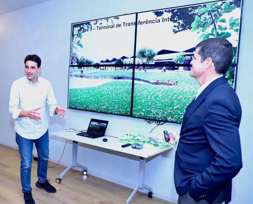 Ministro Silvio Costa Filho faz visita técnica ao Aeroporto do Recife e debate com presidente da Aena nova ampliação do