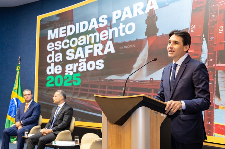 Ministro Silvio Costa Filho durante o lançamento do Plano Safra