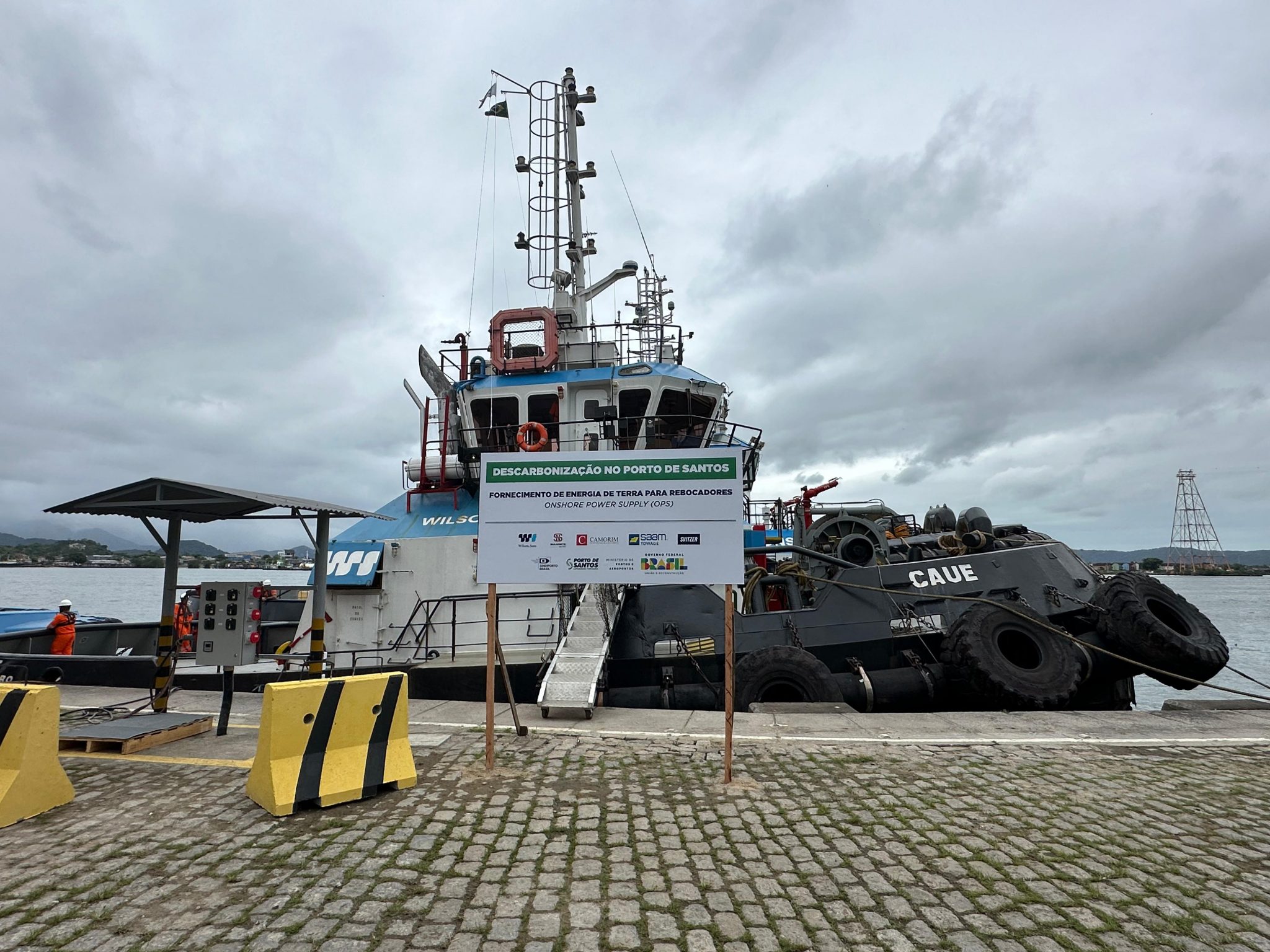 Porto de Santos leva energia gerada pela própria hidrelétrica até o cais