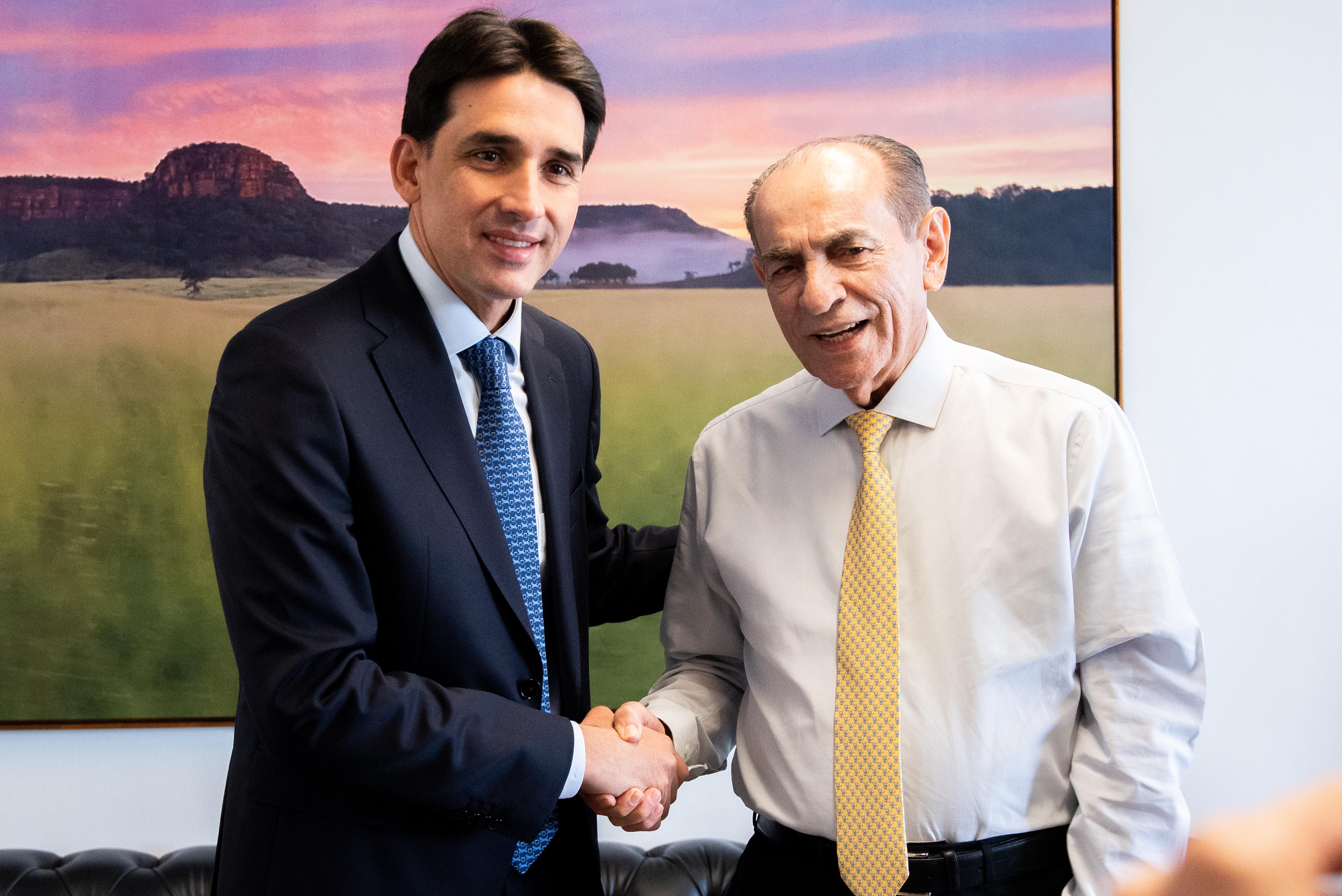 Ministro Silvio Costa Filho em reunião