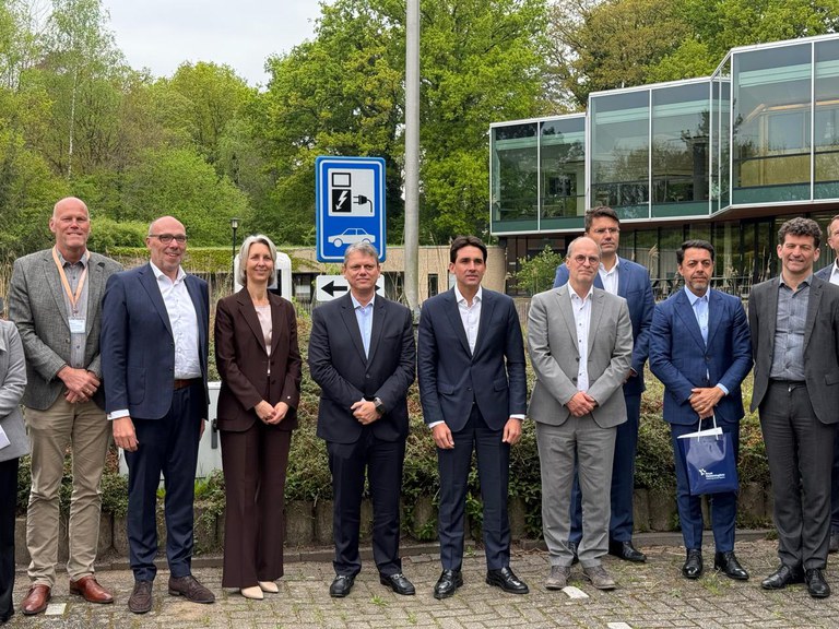 No terceiro dia da missão europeia, ministro Silvio Costa Filho apresenta obra do túnel Santos-Guarujá a empresários e investidores holandeses