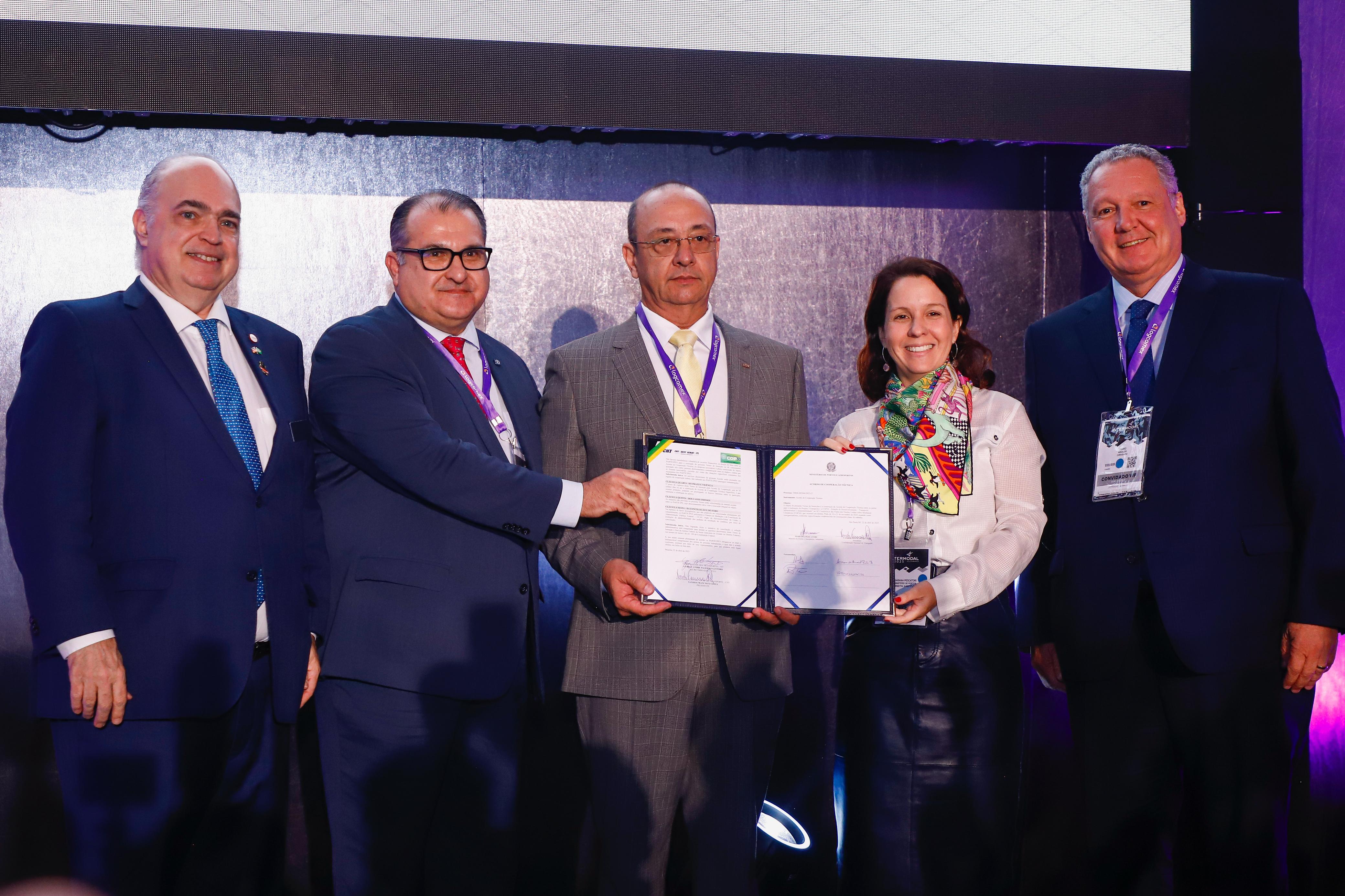 MPor assina acordos de cooperação técnica durante Intermodal 2025