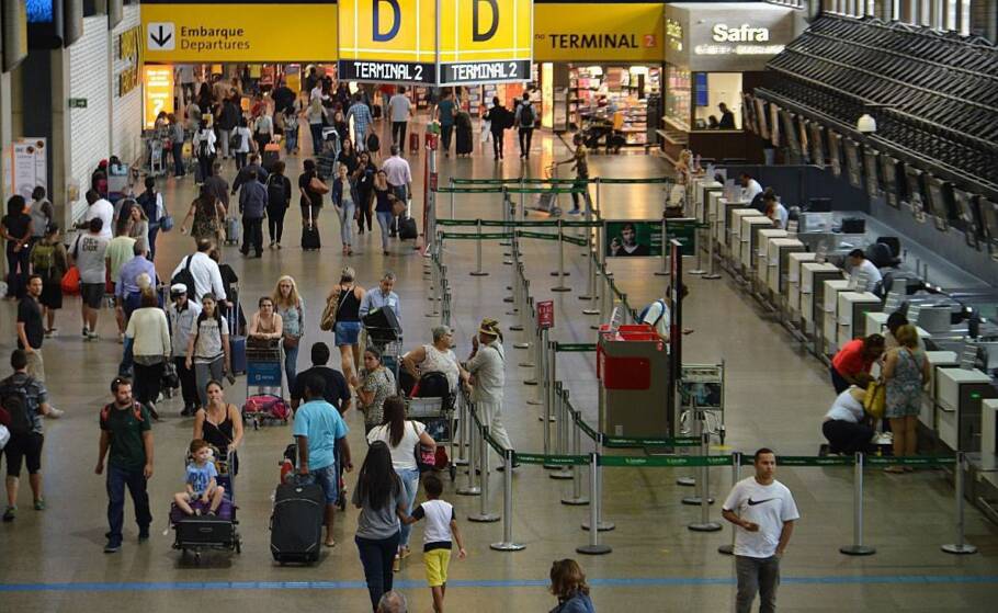 Mais de 9,9 milhões de passageiros passaram pelos aeroportos do Sudeste em abril
