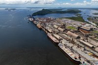 Ministro Silvio Costa Filho anuncia para agosto leilão do canal de acesso ao Porto de Paranaguá