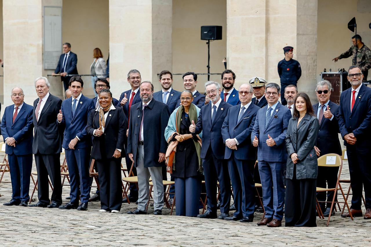 Encontro oficial da delegação brasileira com autoridades da França