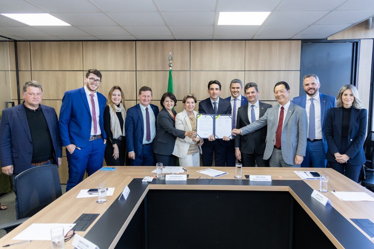 Investimentos no aeródromo serão de R$ 35 milhões para fortalecer infraestrutura da aviação regional do Paraná