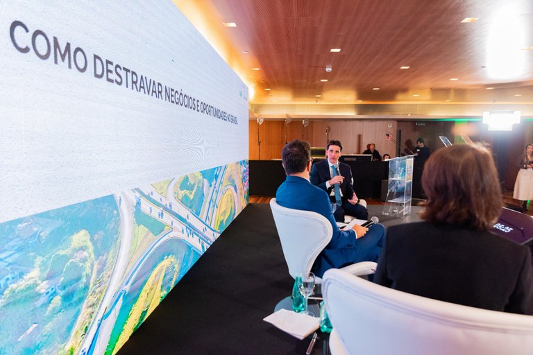 Silvio Costa Filho defende fortalecimento da infraestrutura para o desenvolvimento da logística no País