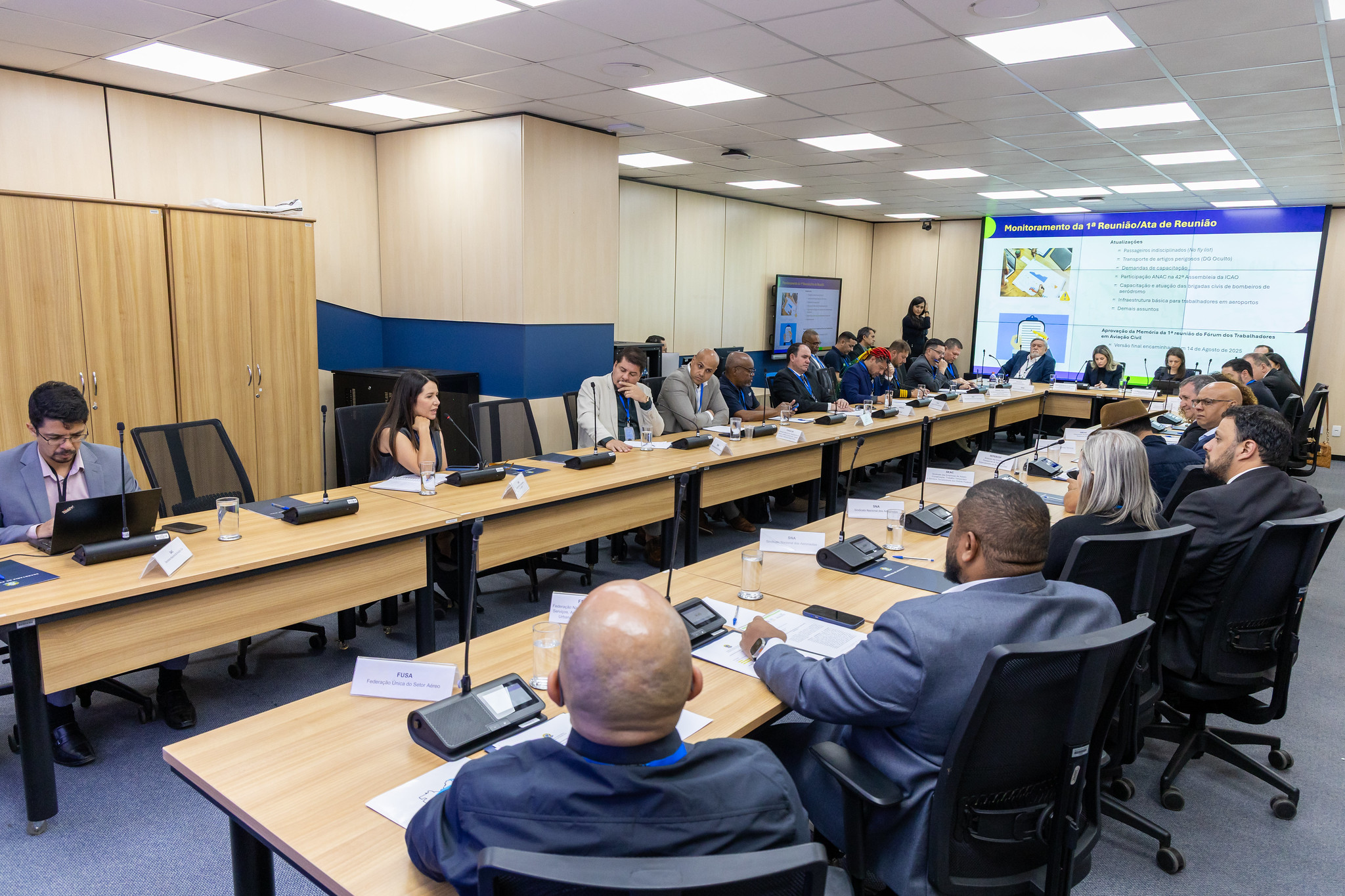 Na reunião, foi apresentado um plano de trabalho proposto para o biênio 2025/2026 que contempla três ações: fluxo para garantia de infraestrutura para trabalhadores, plano de capacitação profissional e transporte de materiais perigosos