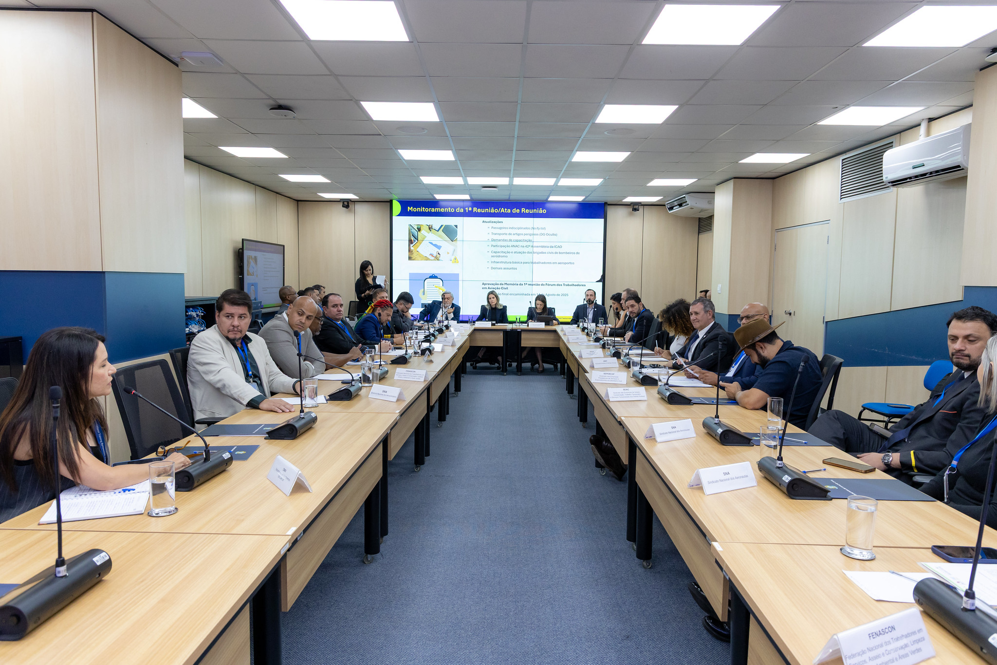 Na reunião, foi apresentado um plano de trabalho proposto para o biênio 2025/2026 que contempla três ações: fluxo para garantia de infraestrutura para trabalhadores, plano de capacitação profissional e transporte de materiais perigosos