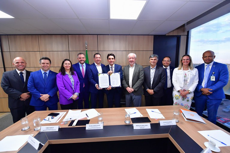 Ministério assina protocolo para criação de seguro de riscos climáticos