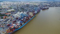 Projeto prevê navios de 400 metros operando em Itajaí