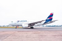 Ministério de Portos e Aeroportos comemora a compra de 74 novas aeronaves da Embraer pela Latam